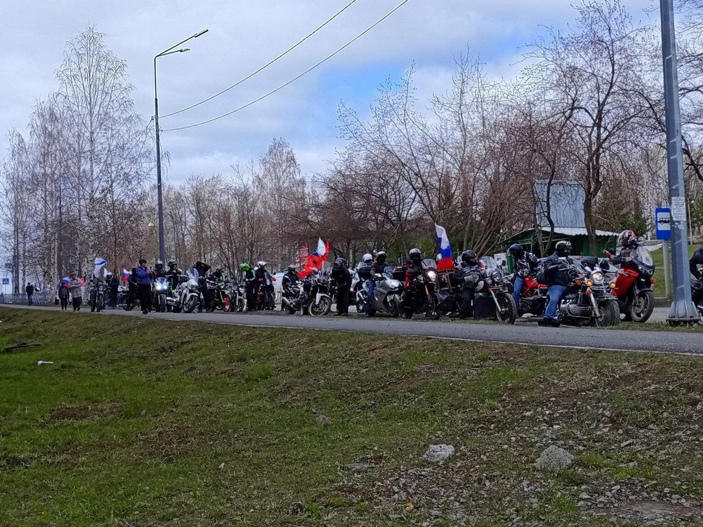 Мы помним: мотопробег в честь поколения победителей | 18.05.2024 | Верхняя  Тура - БезФормата